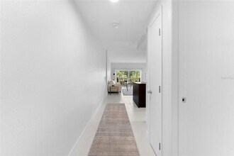 1200 N Shore Dr NE, Unit 105 in St. Petersburg, FL - Building Photo - Building Photo