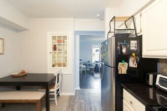 3708.1 N Sheffield Ave in Chicago, IL - Building Photo - Building Photo