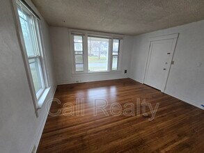 1028 E Mission Ave in Spokane, WA - Building Photo - Building Photo