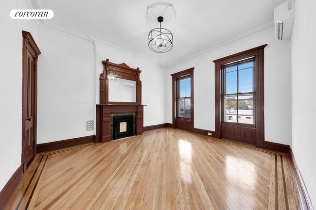 209 Jefferson Ave