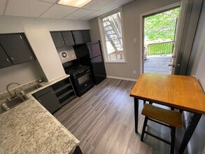 642 Forest Ave in Pittsburgh, PA - Building Photo - Building Photo