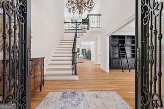 3405 Valley Rd NW in Atlanta, GA - Foto de edificio - Building Photo