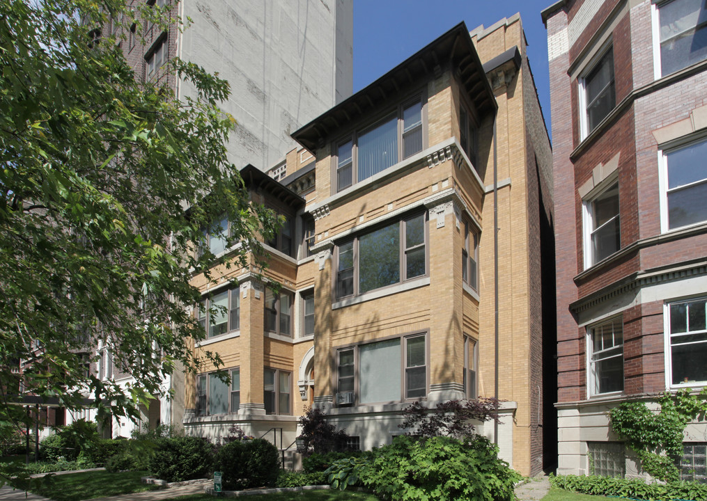 Cornell Terrace in Chicago, IL - Building Photo