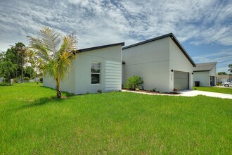 16299 Alcira Cir in Punta Gorda, FL - Building Photo - Building Photo