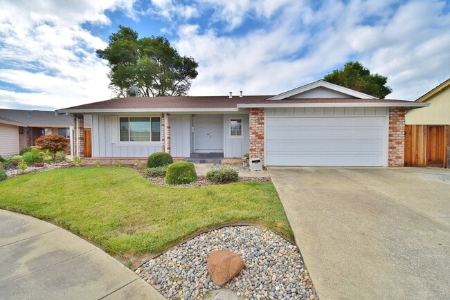 35263 Gawain Ct in Fremont, CA - Building Photo - Building Photo