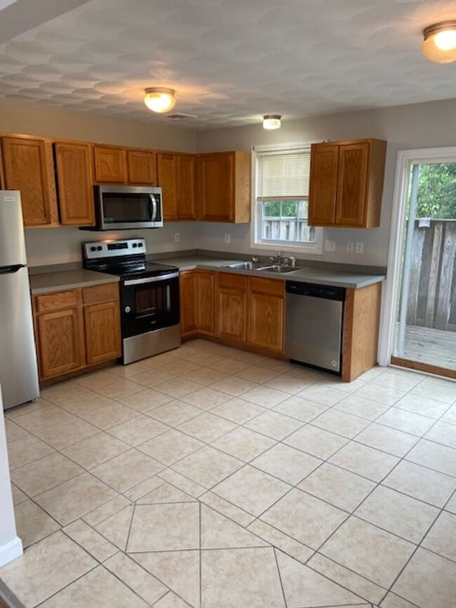 50 Addeo St in Providence, RI - Building Photo - Building Photo