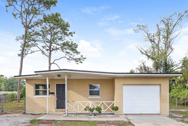 property at 5705 Perch Dr N