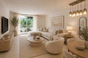 150 SE 25th Rd, Unit 2B in Miami, FL - Building Photo