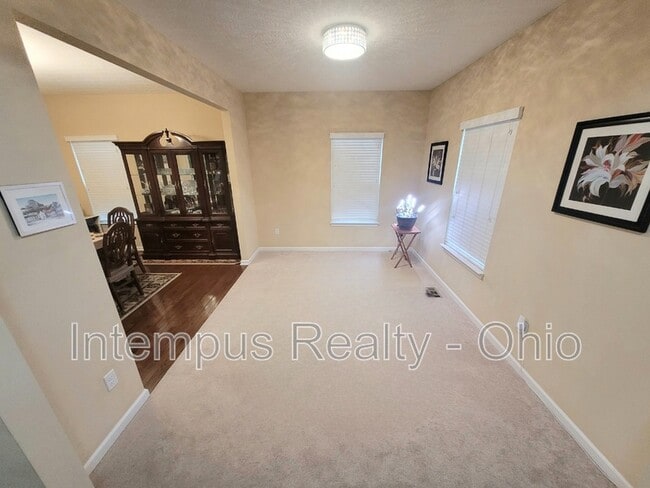 6130 Brandon Dr in Lewis Center, OH - Building Photo - Building Photo