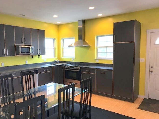 property at 2609 Stella St
