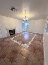 9405 Salinger St in Bakersfield, CA - Building Photo - Building Photo