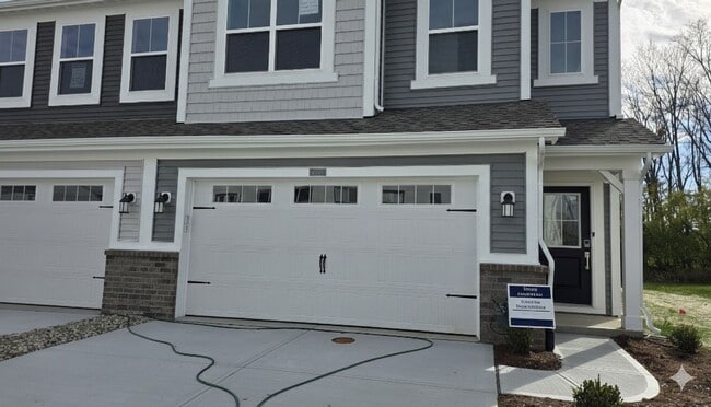 7495 Marin Pkwy in Cumberland, IN - Building Photo - Building Photo