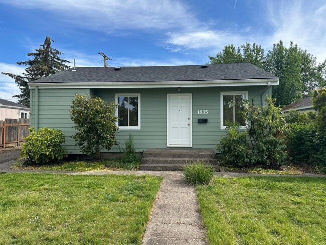 property at 1835 H St