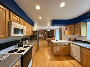 4069 Old Wood Rd in Fairbanks, AK - Building Photo - Building Photo