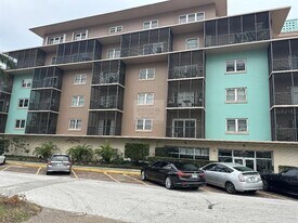 750 Burlington Ave N in St. Petersburg, FL - Building Photo
