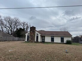 204 Morgan Ln in Senatobia, MS - Building Photo