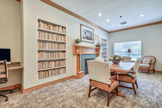 Mariposa at Cedar Park Active Adult 55+ Apartments in Cedar Park, TX - Foto de edificio - Building Photo