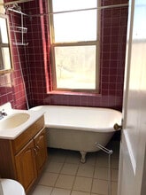 131 Park Dr, Unit 4 in Boston, MA - Foto de edificio - Building Photo