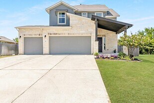 112 Silver Springs Bend in Niederwald, TX - Building Photo