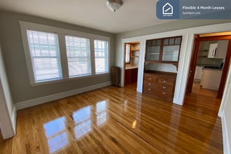 65 Sterling St in Somerville, MA - Building Photo - Building Photo