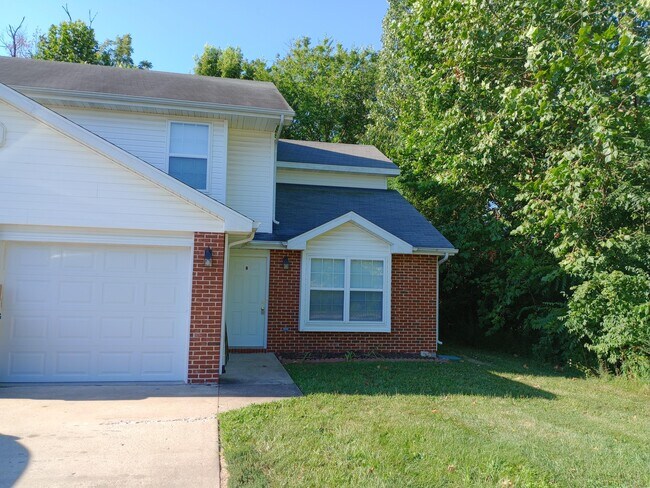 406 E Liberty Ln in Ashland, MO - Building Photo - Building Photo