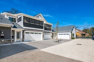 2990 Bernard View Ln in Columbus, OH - Foto de edificio - Building Photo