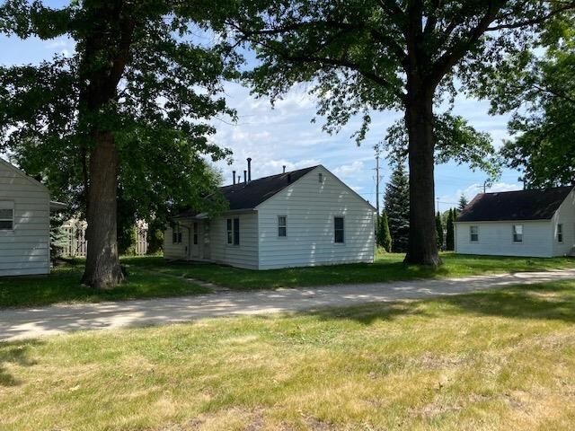 2141 Logan Ave in Waterloo, IA - Building Photo - Building Photo