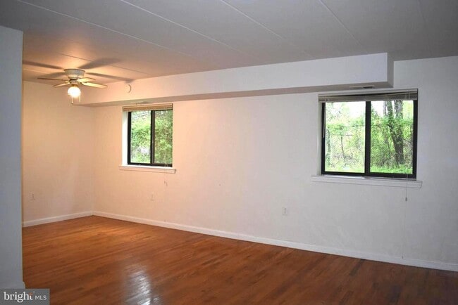 125 Clubhouse Dr SW in Leesburg, VA - Building Photo - Building Photo