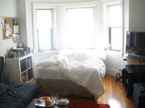 533 Newbury St, Unit 2F in Boston, MA - Foto de edificio - Building Photo