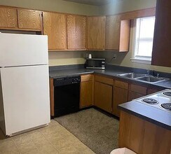 108 Kenilworth Ct, Unit D in Radcliff, KY - Building Photo - Building Photo