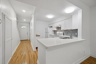 5237 Arboles Dr in Houston, TX - Building Photo - Building Photo