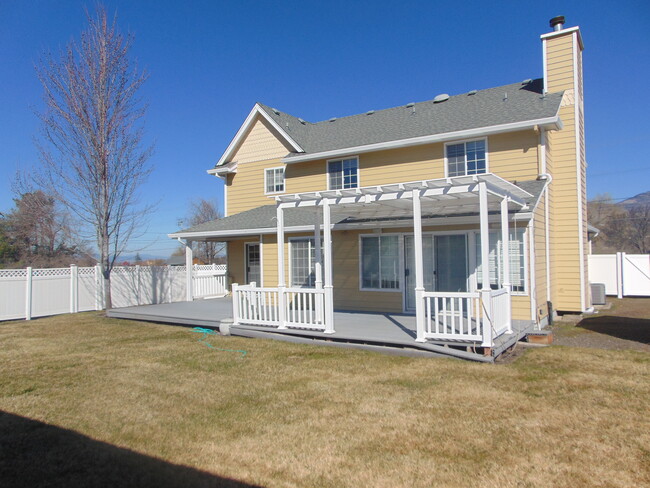 1780 E Main St in Ashland, OR - Building Photo - Building Photo