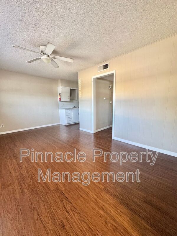 property at 2409 W Ave N