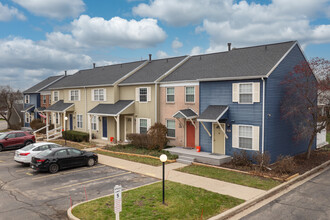 Westgate Village Townhouses in Comstock Park, MI - Building Photo - Primary Photo