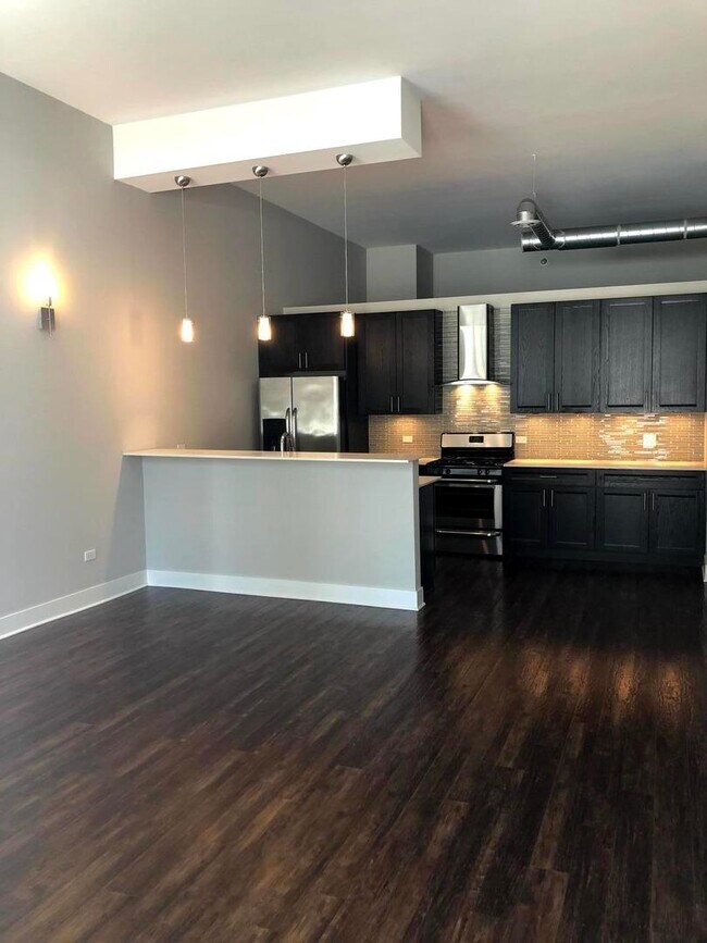 1338 S Michigan Ave-Unit -03 in Chicago, IL - Building Photo - Building Photo