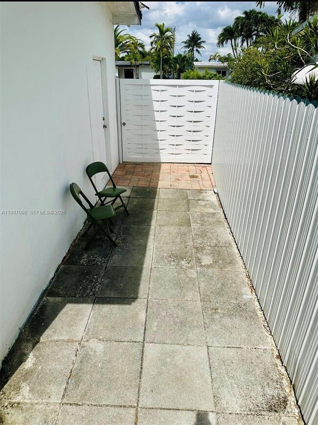 3251 SW 104th Ct in Miami, FL - Building Photo - Building Photo