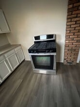 217 N West Ave in Freeport, IL - Building Photo - Building Photo