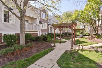 2232 Dawson Ln in Algonquin, IL - Building Photo - Building Photo