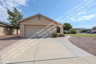 8860 E Dartmouth St in Mesa, AZ - Building Photo - Building Photo
