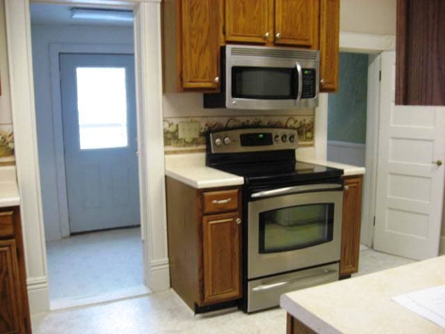 634 S Poplar St in Ottawa, KS - Building Photo - Building Photo