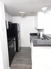 9520 Royal Ln in Dallas, TX - Building Photo - Building Photo