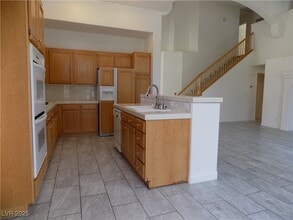 3054 Blazing Creek Way in Henderson, NV - Building Photo - Building Photo