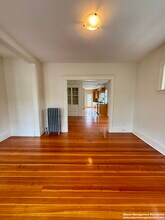 68 Putnam St, Unit 2 in Watertown, MA - Foto de edificio - Building Photo