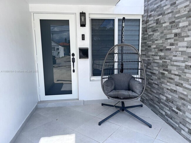 209 NW 46th Ave in Miami, FL - Building Photo - Building Photo