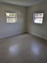 5220 NE 14th Way in Fort Lauderdale, FL - Building Photo - Building Photo