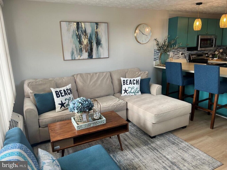 12210 Coastal Hwy in Ocean City, MD - Building Photo