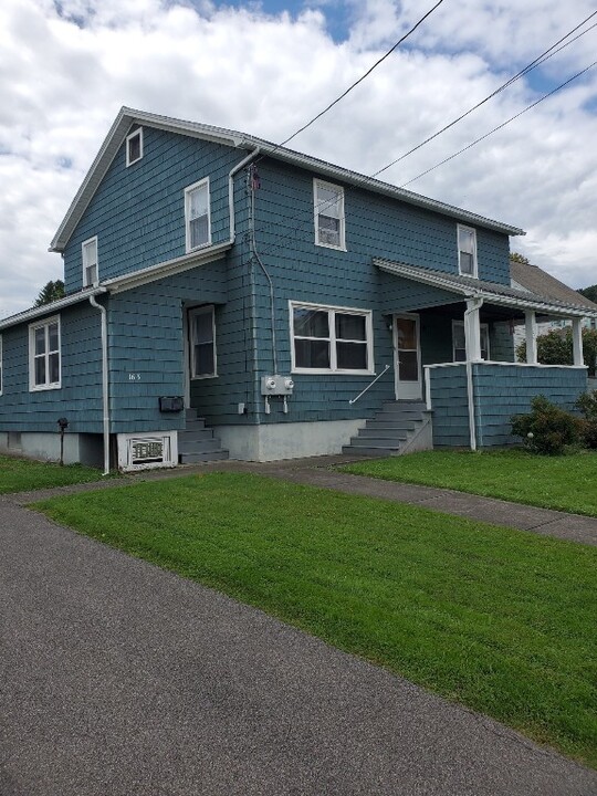 163 N Harrison St-Unit -1 in Johnson City, NY - Foto de edificio