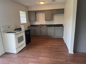 606 E Broad St in Forney, TX - Building Photo - Building Photo