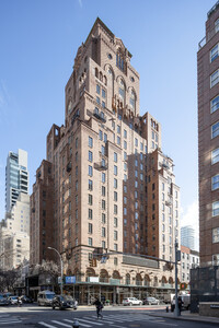 140 E 63rd St in New York, NY - Foto de edificio - Building Photo