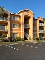 291 SW Palm Dr in Port St. Lucie, FL - Building Photo